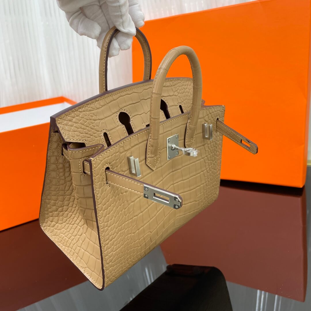 The latest 🆕Birkin20 imported American crocodile leather matte on the outside seam, hand-sewn wax thread🔥