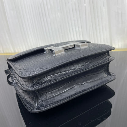 19cm Kangkang matte crocodile belly, silver buckle, hand-sewn beeswax thread 💗