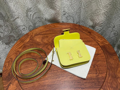 Constance slim: amber yellow