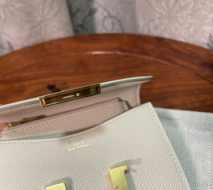 Constance slim: milkshake white