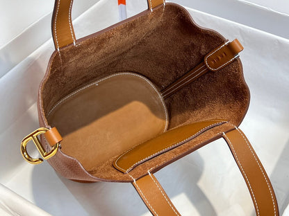 𝐈𝐧 𝐭𝐡𝐞 𝐥𝐨𝐨𝐩 / 𝐩𝐢𝐜𝐨𝐭𝐢𝐧18: golden brown