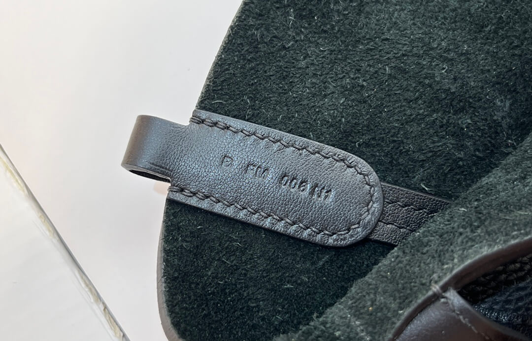 𝐈𝐧 𝐭𝐡𝐞 𝐥𝐨𝐨𝐩 / 𝐩𝐢𝐜𝐨𝐭𝐢𝐧18: Black