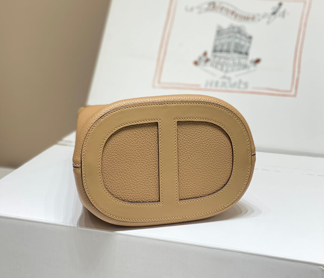 𝐈𝐧 𝐭𝐡𝐞 𝐥𝐨𝐨𝐩 / 𝐩𝐢𝐜𝐨𝐭𝐢𝐧18: biscuit color