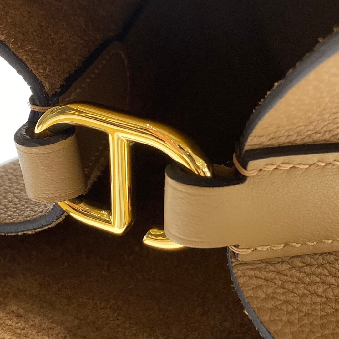 𝐈𝐧 𝐭𝐡𝐞 𝐥𝐨𝐨𝐩 / 𝐩𝐢𝐜𝐨𝐭𝐢𝐧18: biscuit color