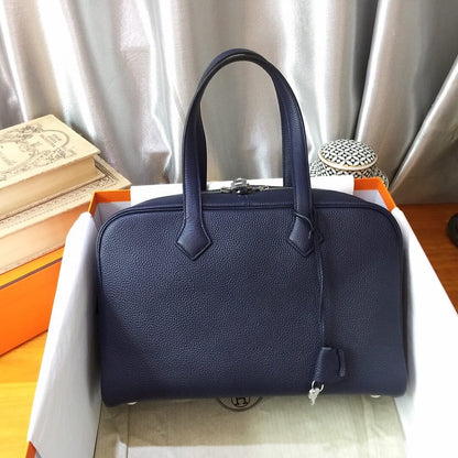 H Victoria Victoria: Sapphire Blue