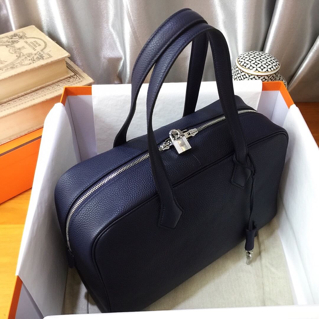 H Victoria Victoria: Sapphire Blue