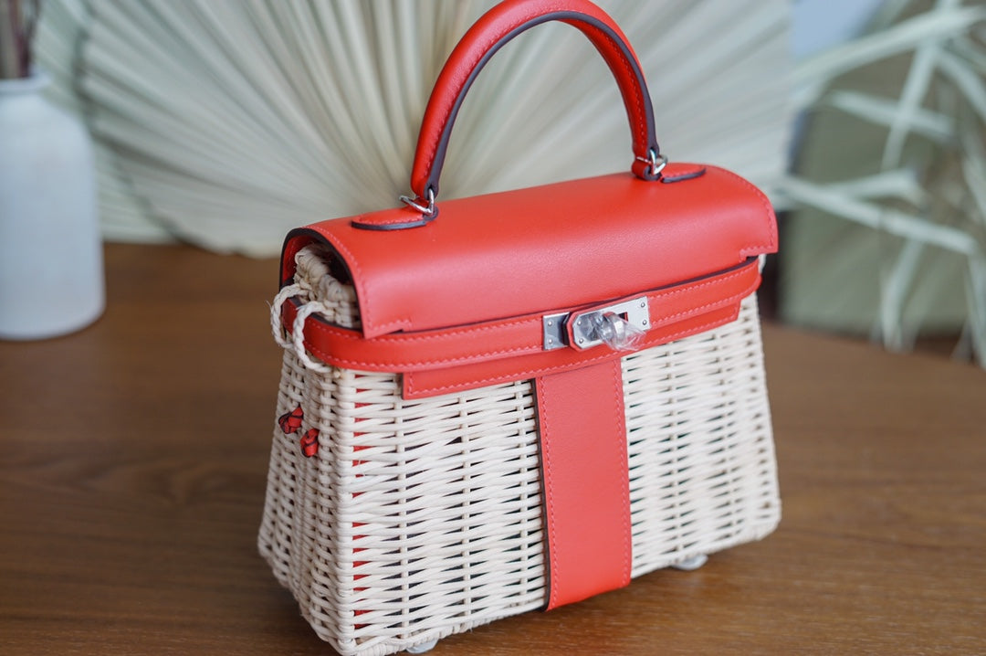 kelly Picnc: heart red