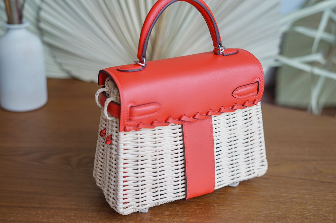 kelly Picnc: heart red