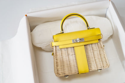 kelly picnc: amber yellow