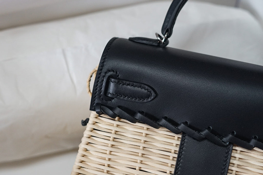 kelly picnc: black