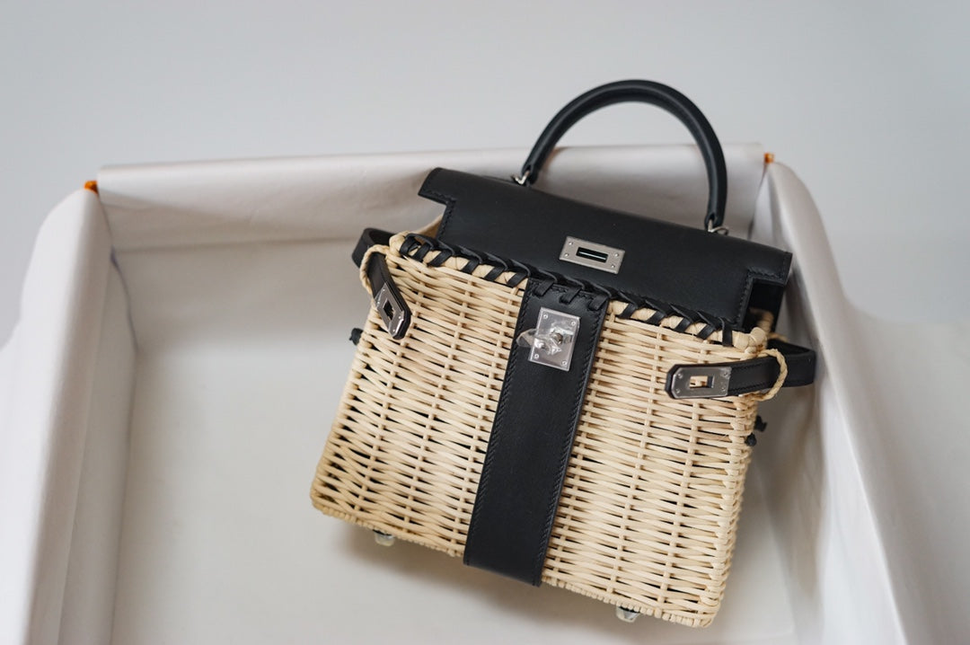 kelly picnc: black