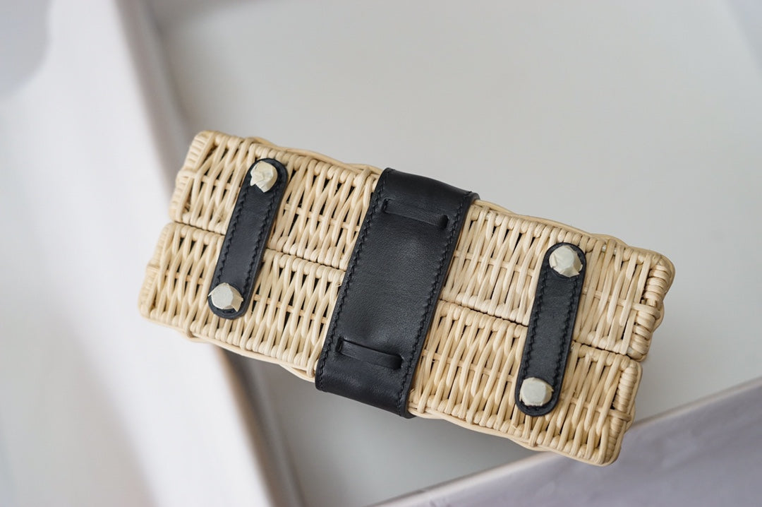 kelly picnc: black