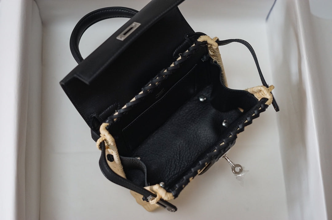 kelly picnc: black