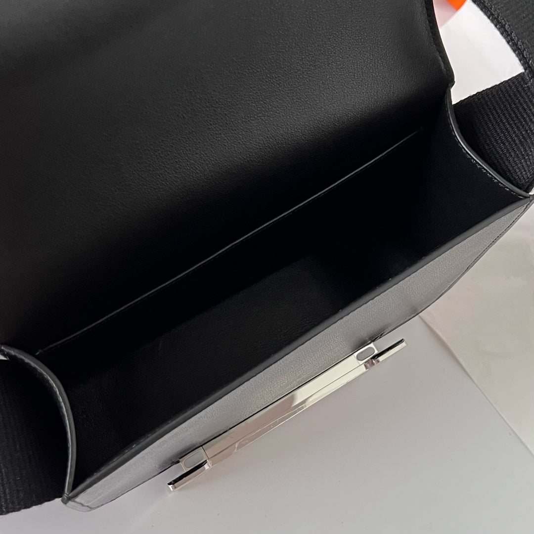Geta 20cm chevre: black silver Noir buckle
