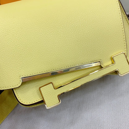 Geta 20cm chevre: Chick yellow