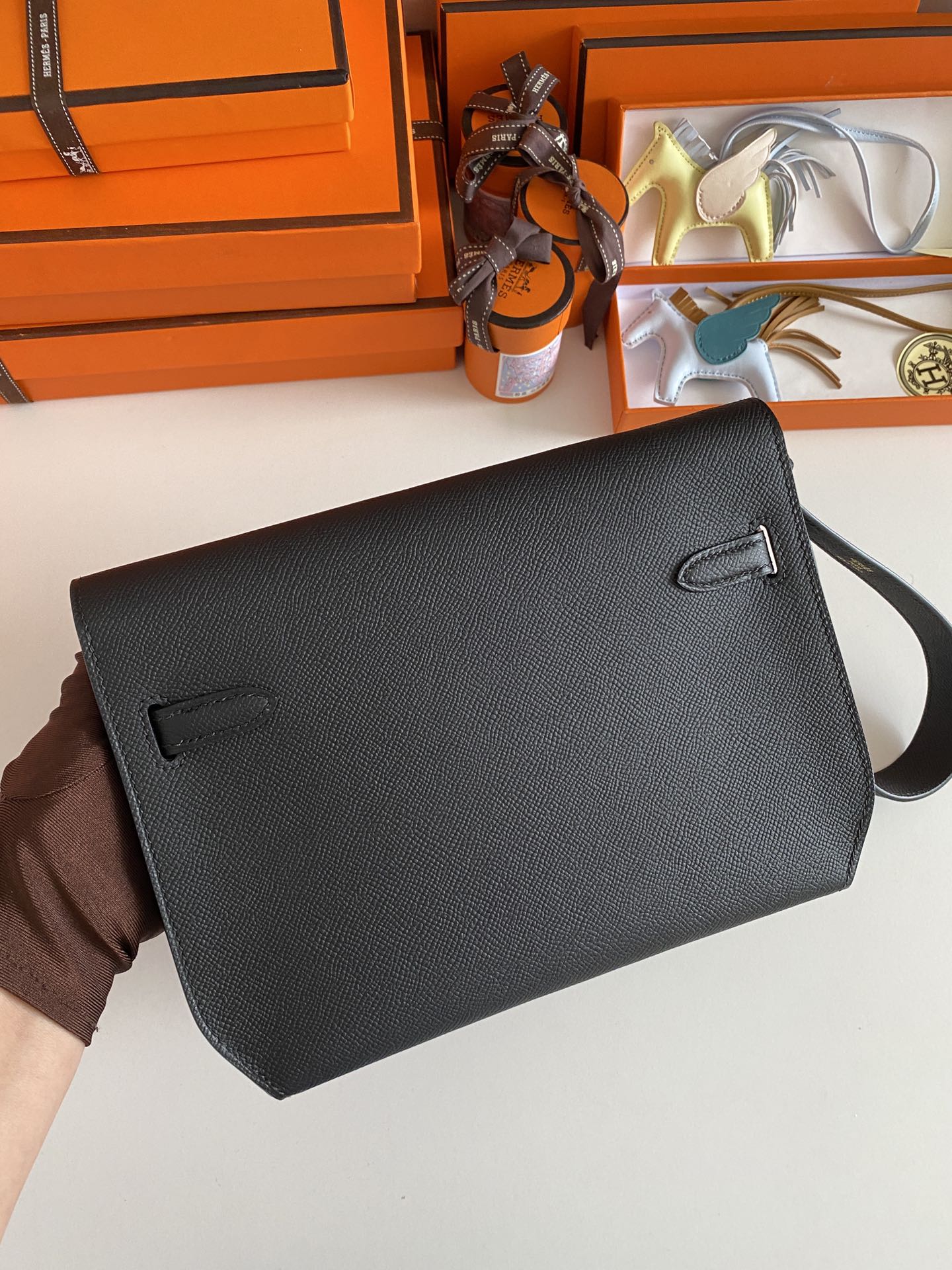 Kelly Depeches 25cm: Black