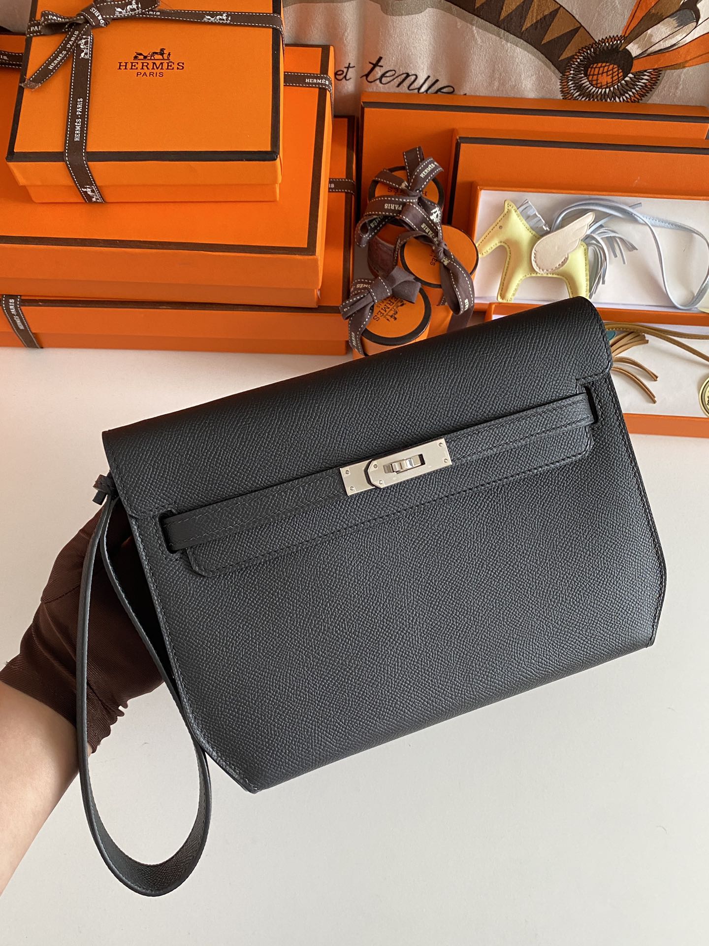 Kelly Depeches 25cm: Black