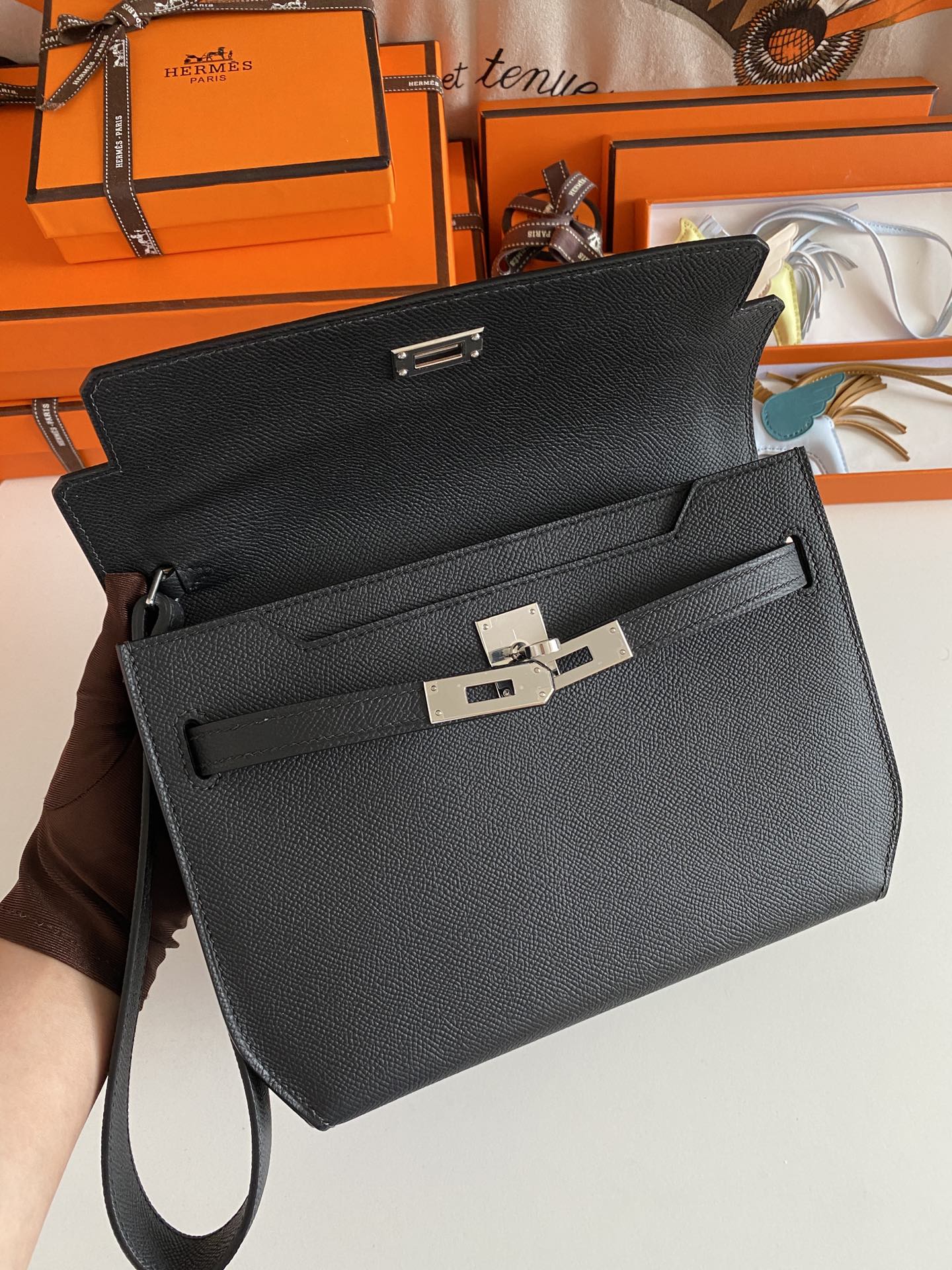Kelly Depeches 25cm: Black