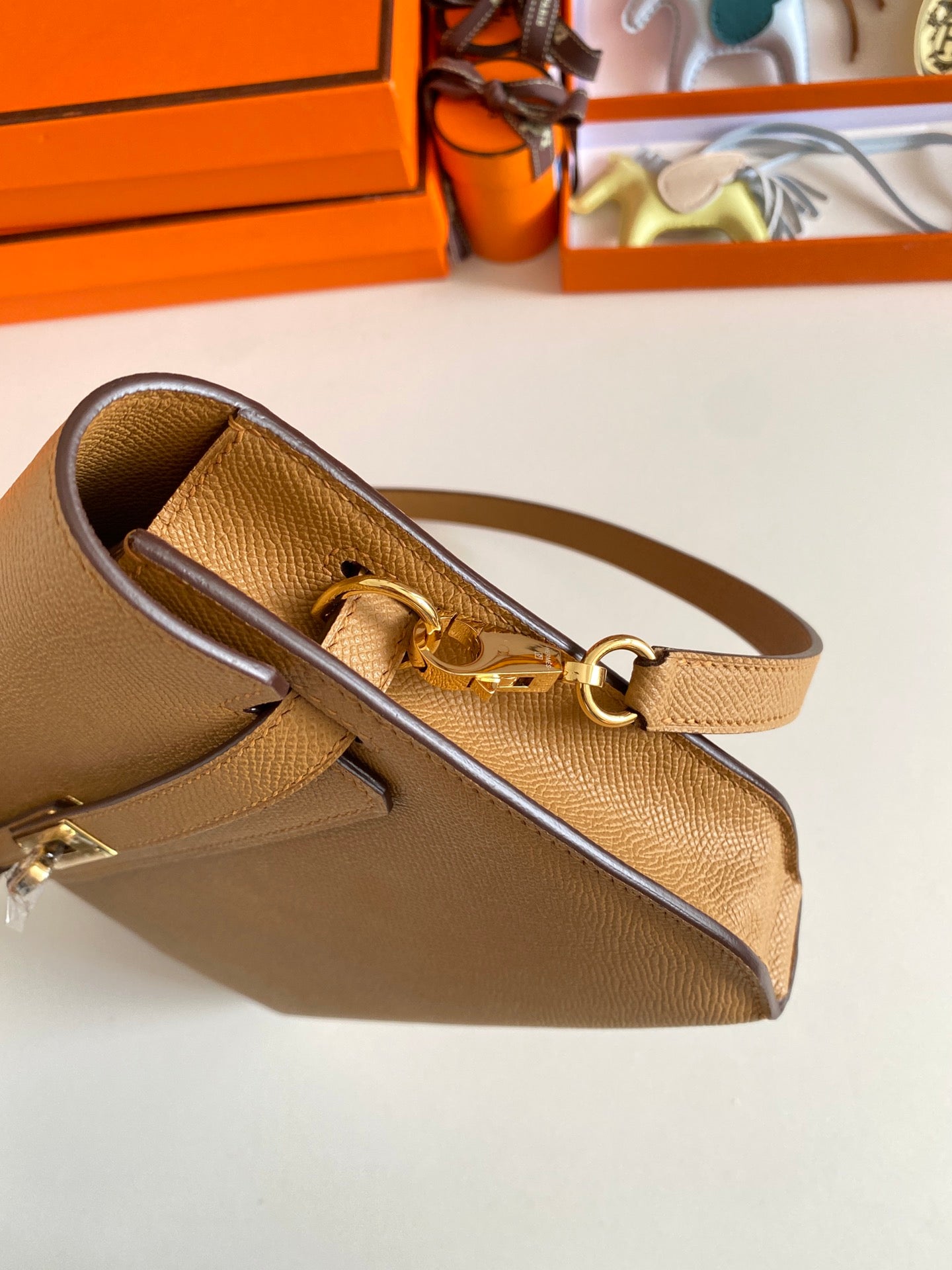 Kelly Depeches 25cm: sesame color