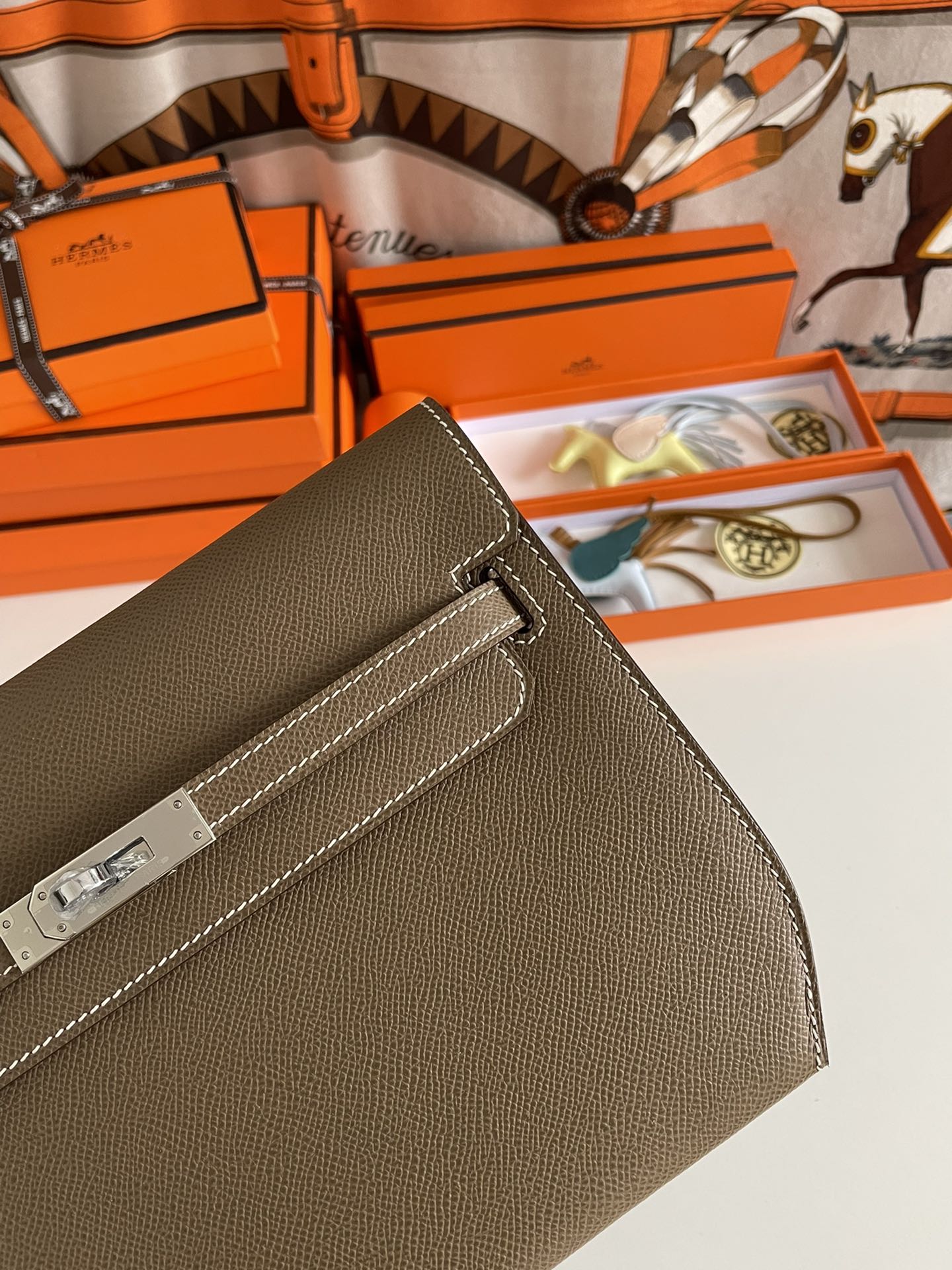 Kelly Depeches 25cm: Elephant Gray