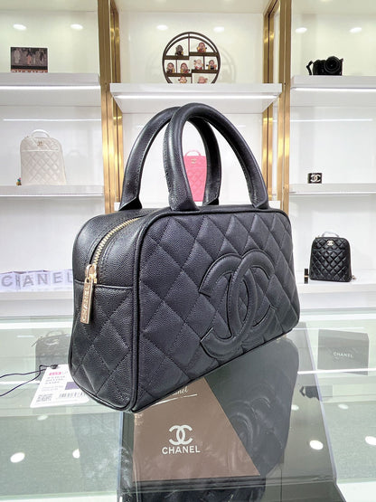 🦋🌸 CHANEL vintage small bowling bag🌸🦋