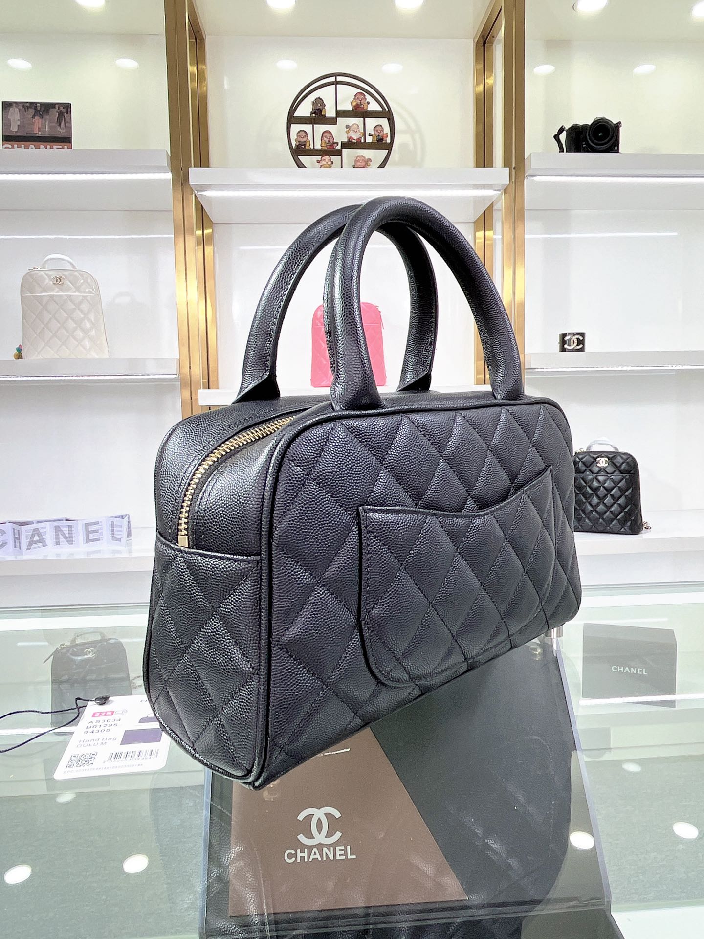 🦋🌸 CHANEL vintage small bowling bag🌸🦋