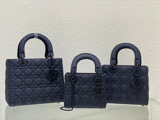 🖤🖤 Dior lady matte black l series 17cm