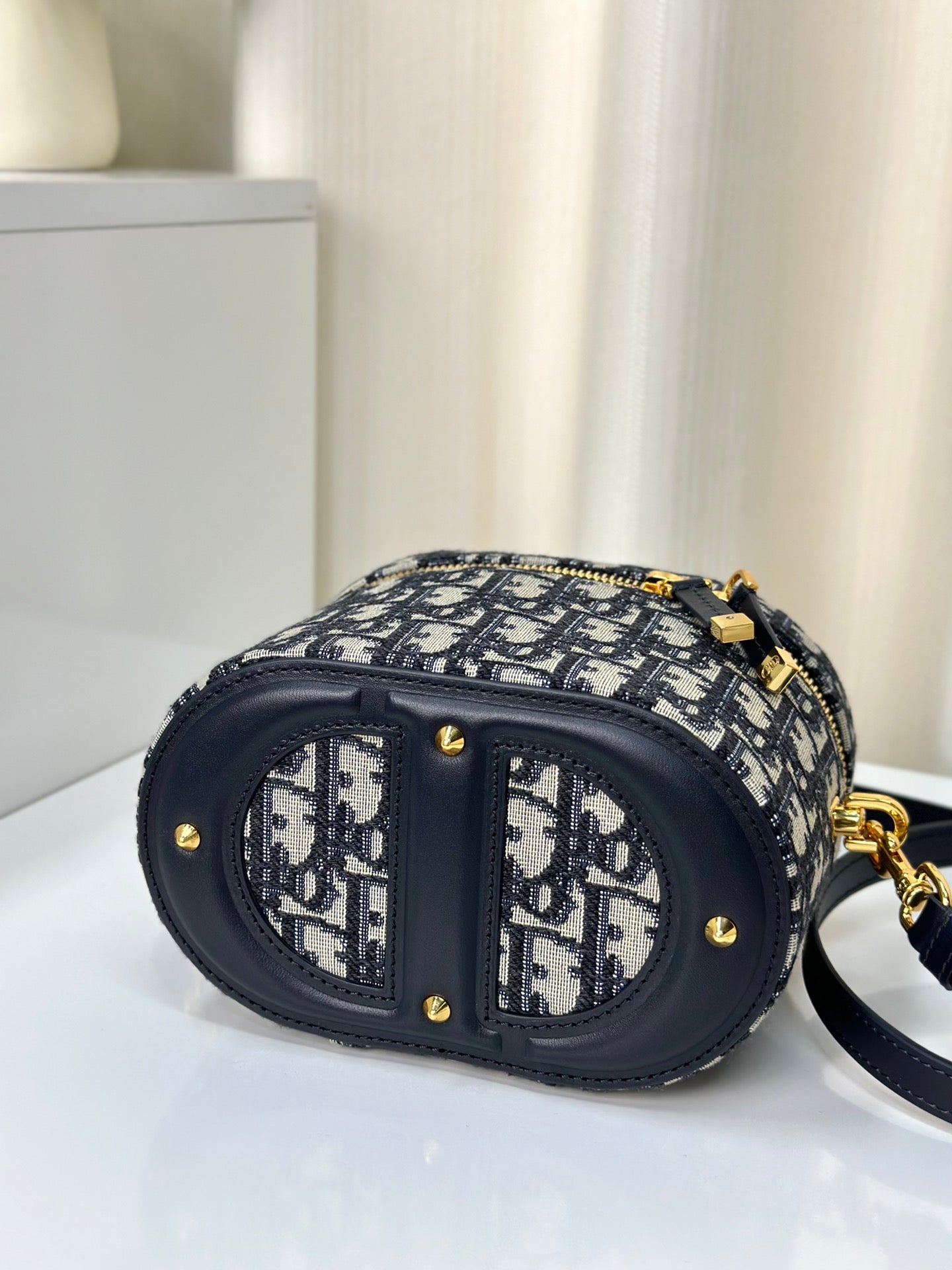 Dior2023 new makeup presbyopia bag