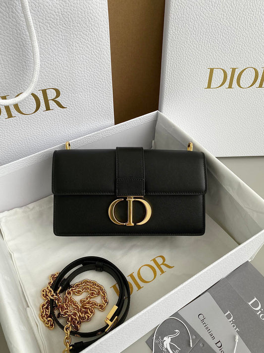 𝗗𝗶𝗼𝗿 𝗠𝗼𝗻𝘁𝗮𝗶𝗴𝗻𝗲Montaigne 30 full leather chain terms