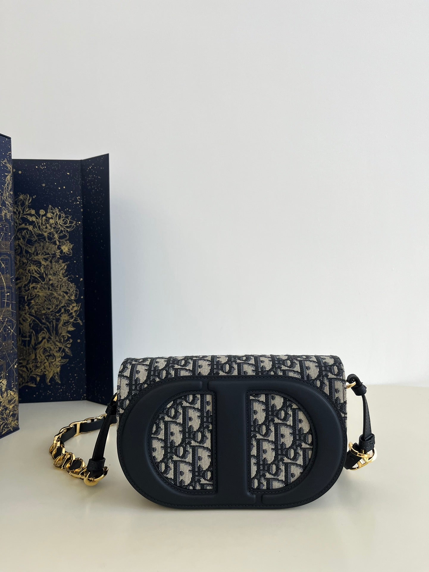 Spot goods! ️ The latest Signature series