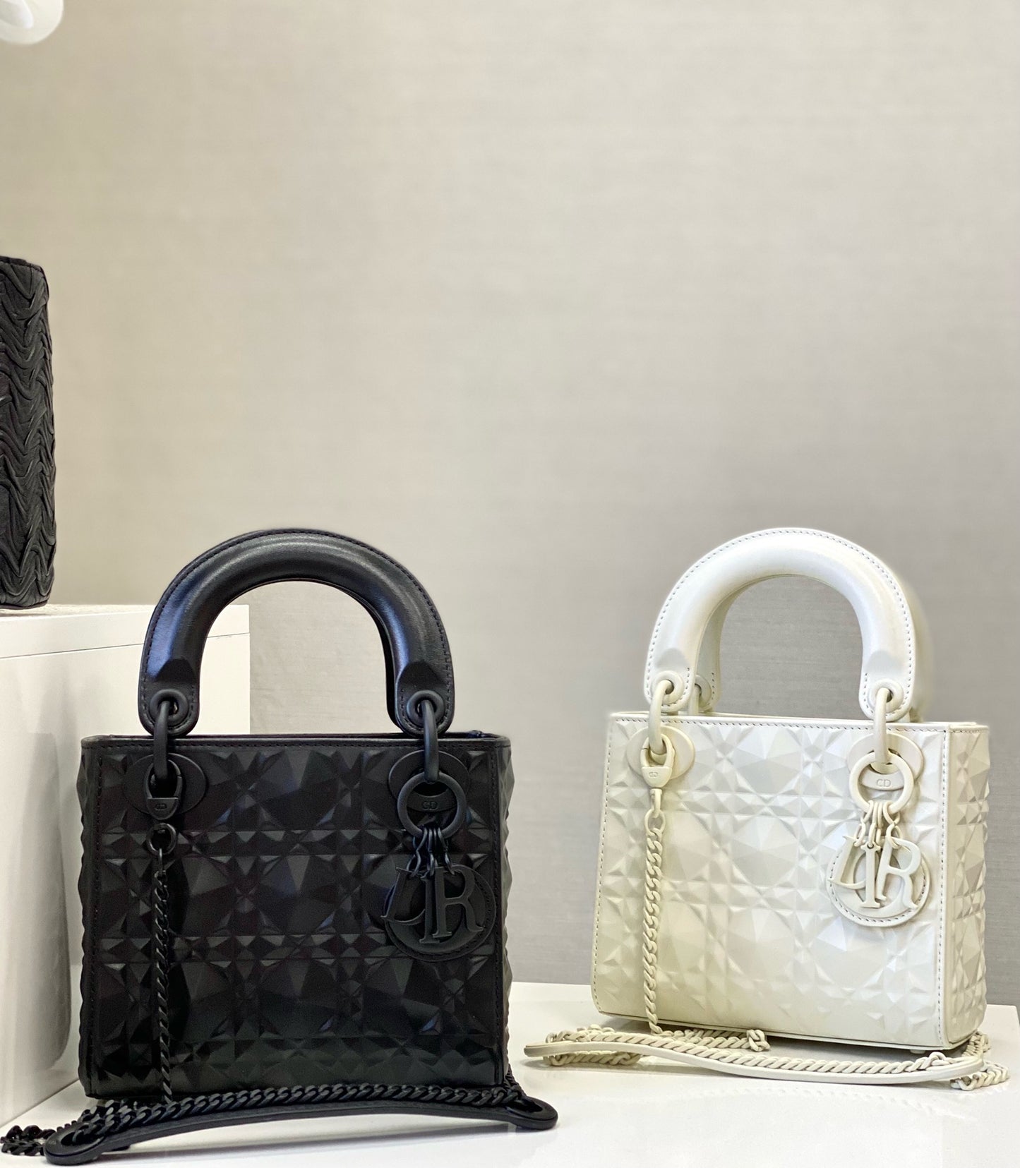 Lady dior extreme black diamond cannage pattern Diana 🔜 adds a lot of aura compared to the classic lady