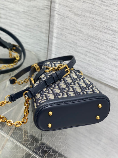 The latest Dior bucket bags are in stock‼ ️