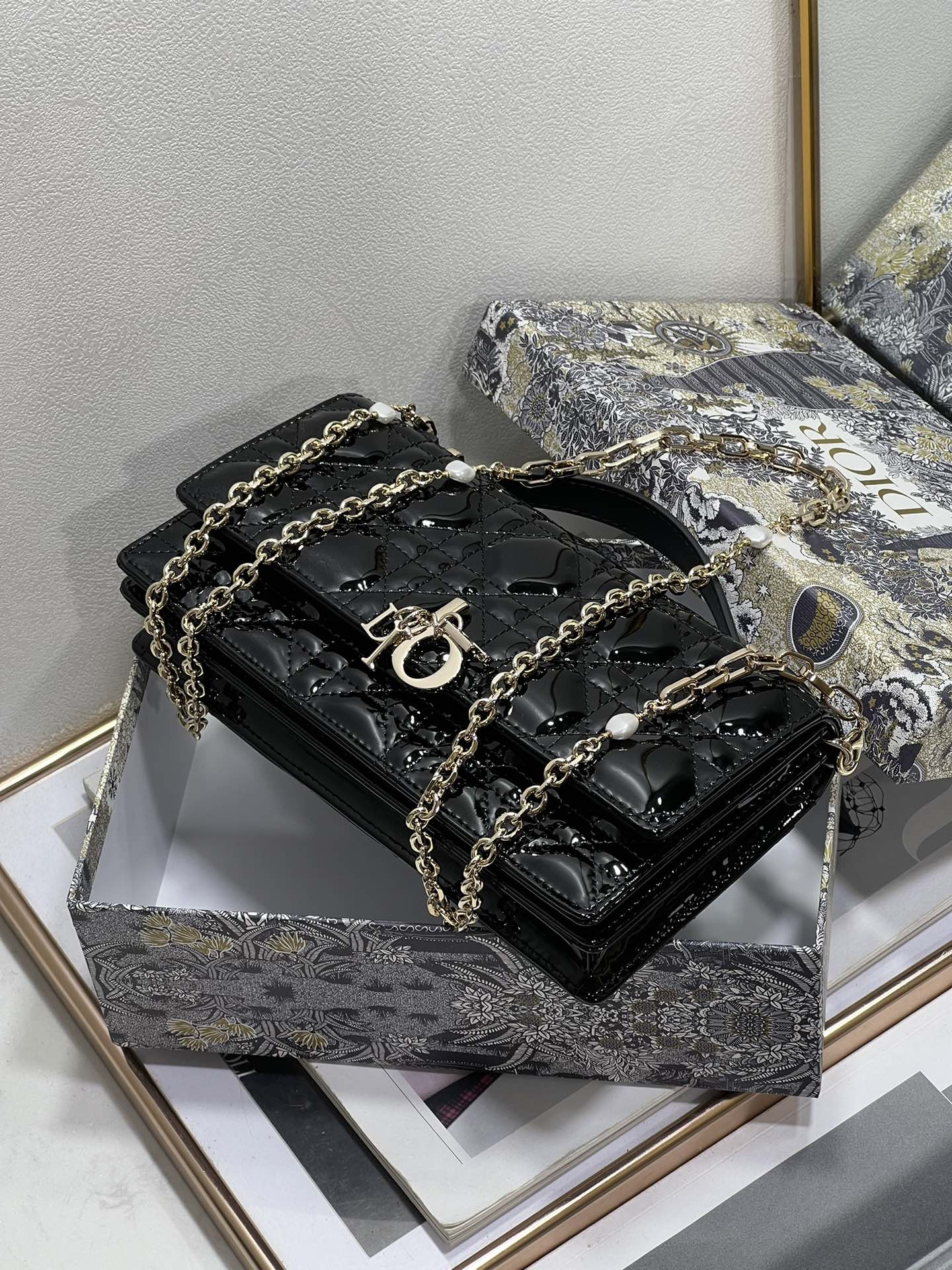Explosive [Celebration] return 0604 Lady Di❤r 💕Cannage Clutch Bag 💕 21cm