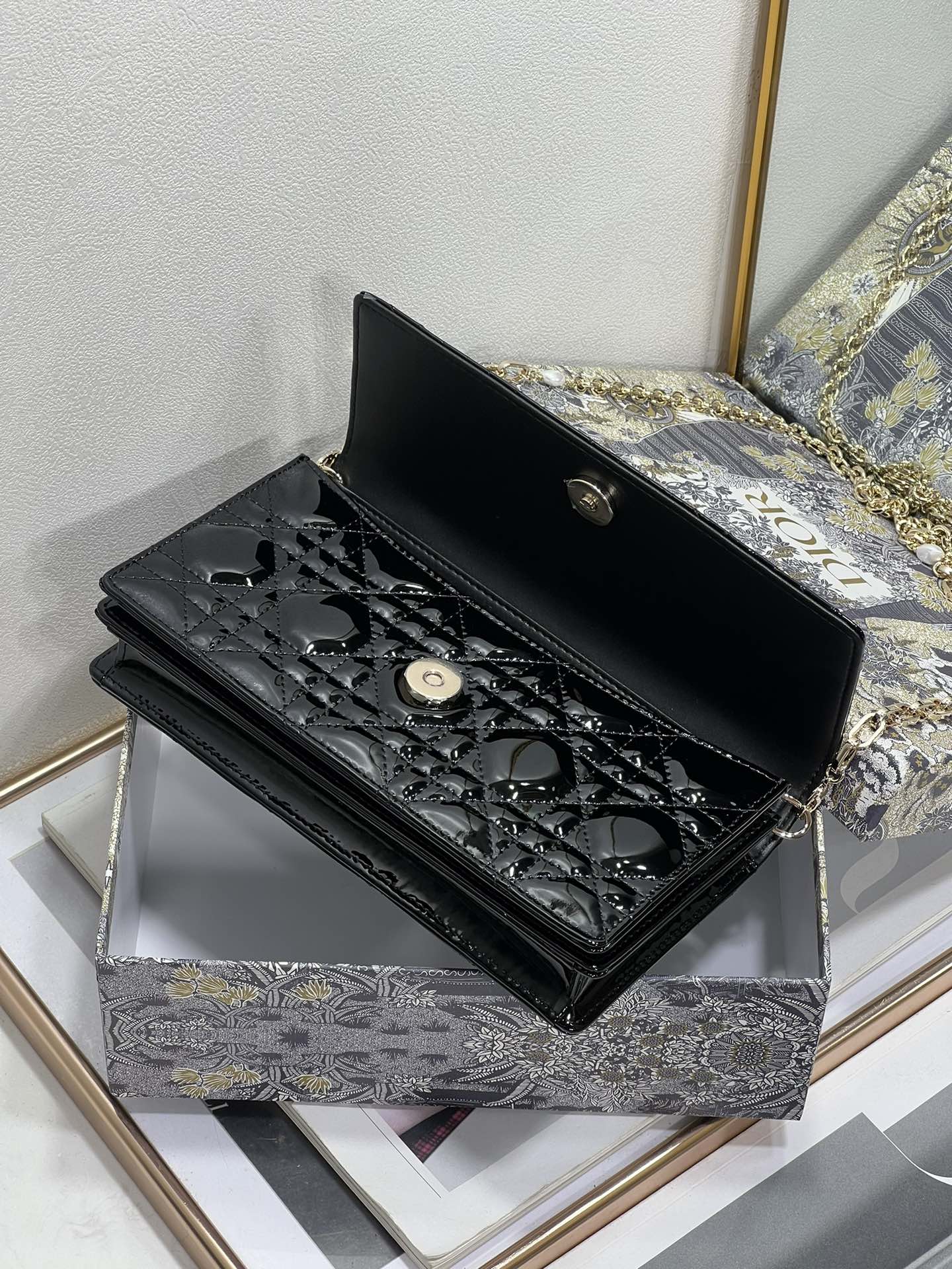 Explosive [Celebration] return 0604 Lady Di❤r 💕Cannage Clutch Bag 💕 21cm
