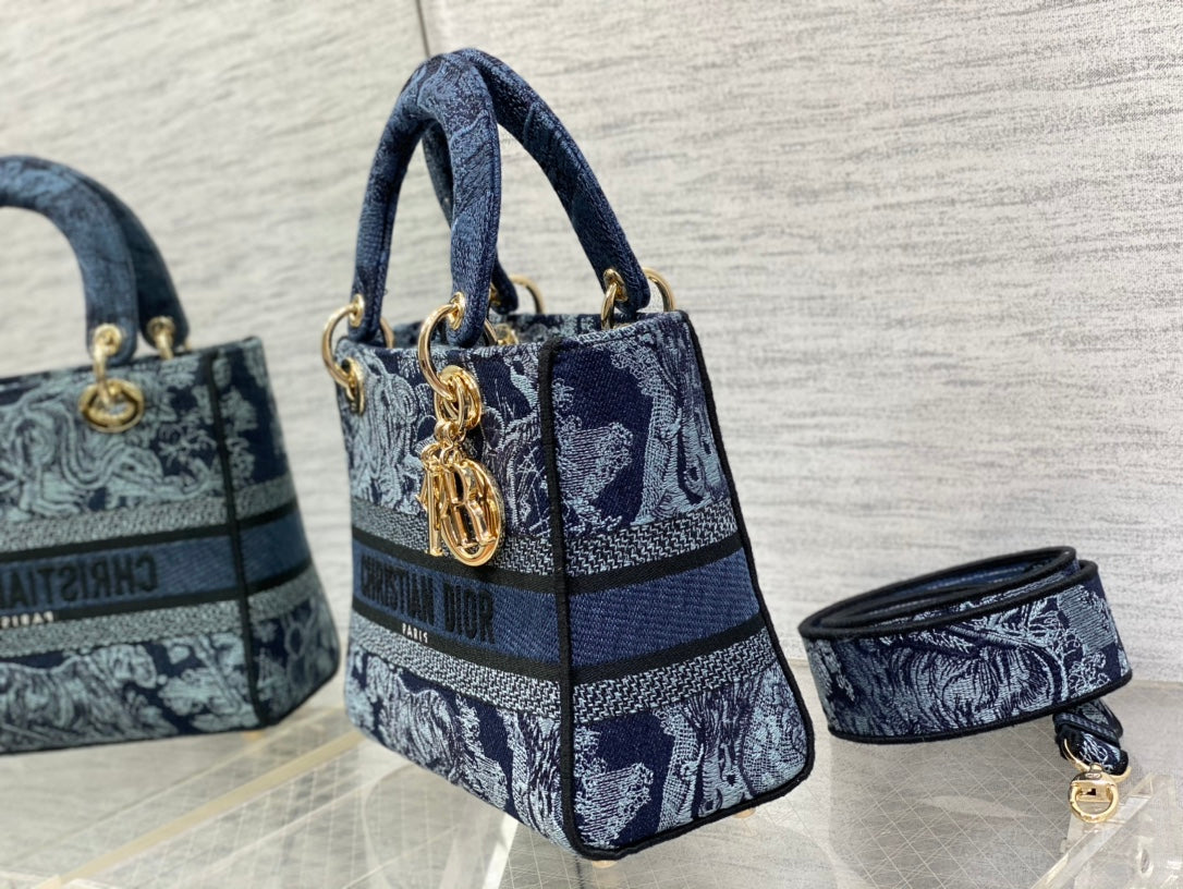 The latest denim blue tiger Princess Diana five grid spot‼