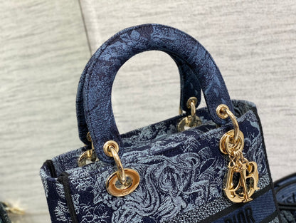 The latest denim blue tiger Princess Diana five grid spot‼