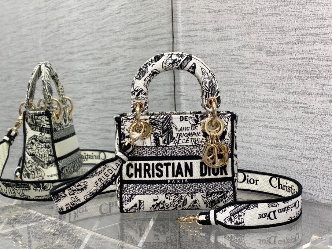 Princess Diana's miniature Paris map goods‼