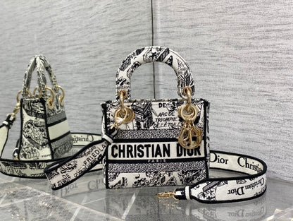 Princess Diana's miniature Paris map goods‼