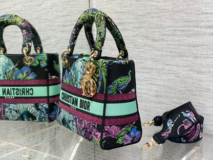 Tote's latest size is small, this bag has been planted🌿