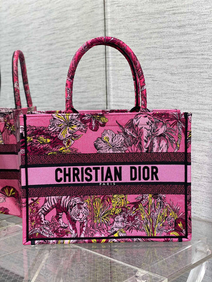 Tote's latest concept zoo spring and summer series