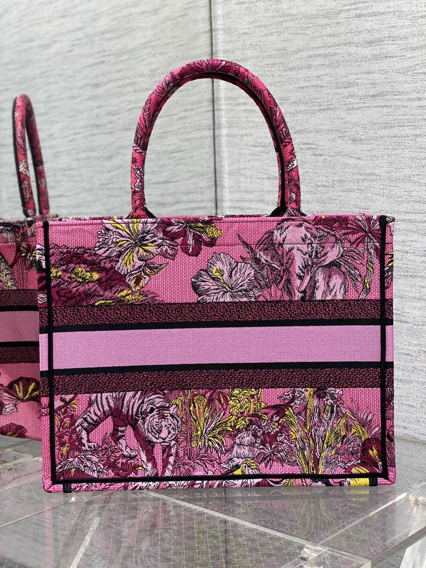 Tote's latest concept zoo spring and summer series