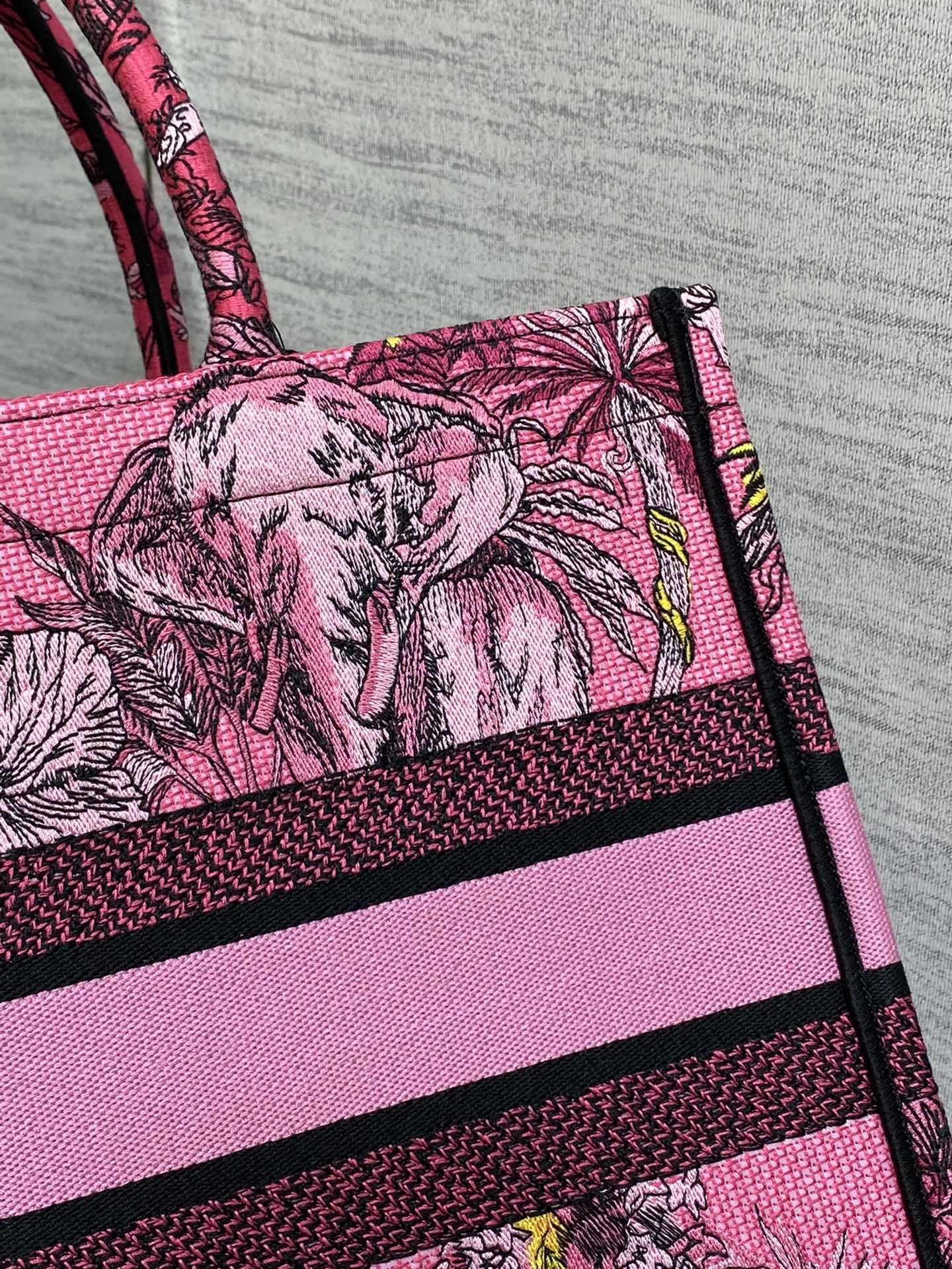 Tote's latest concept zoo spring and summer series