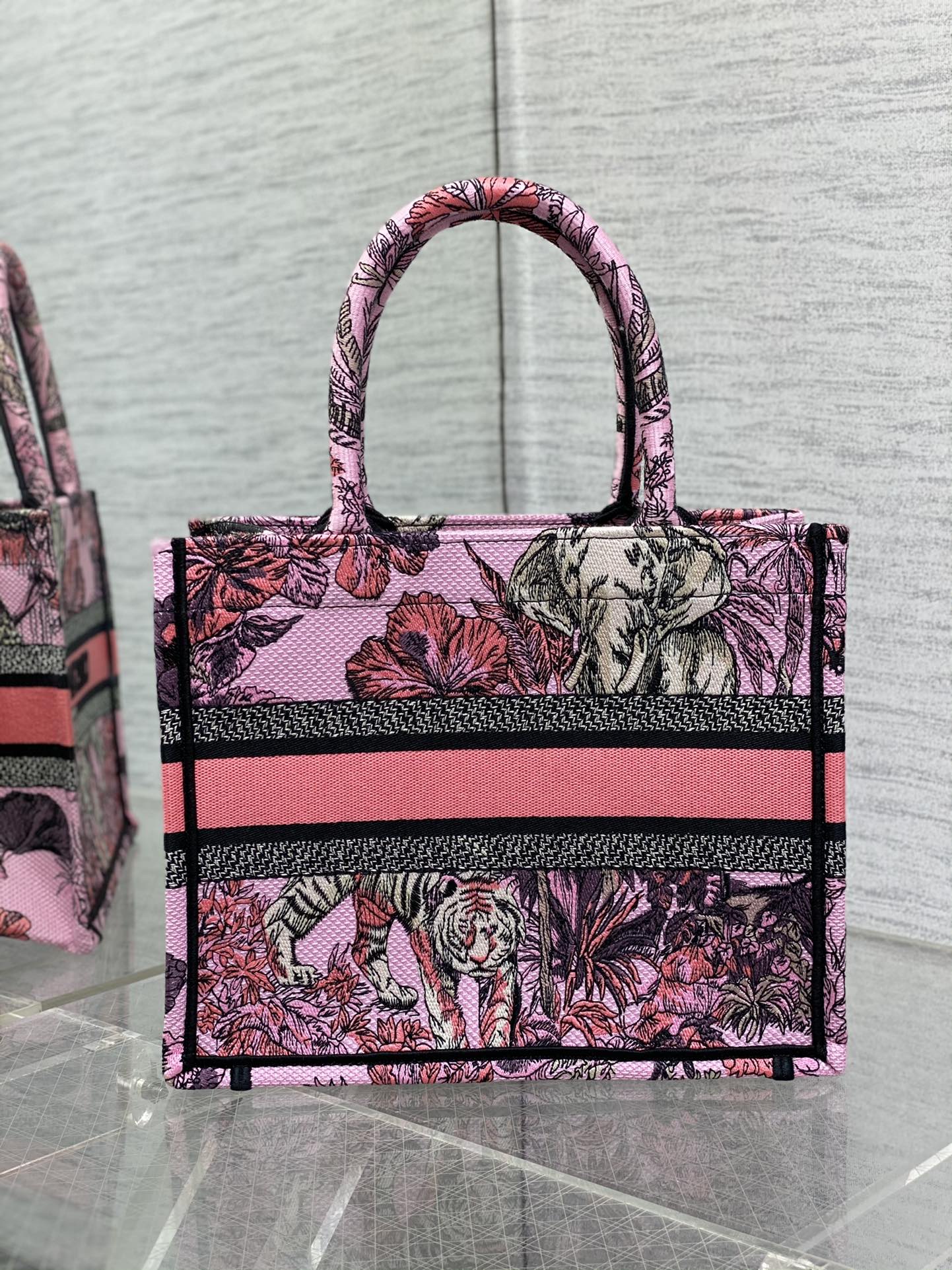 The latest summer "Indian style" series of single products