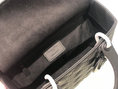 Lady Dior cannage pattern matte calfskin clamshell handbag,