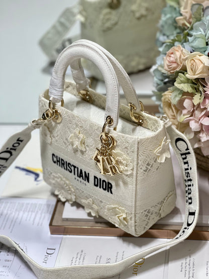 [Fish silk white 💯 five-grid embroidery Diana]