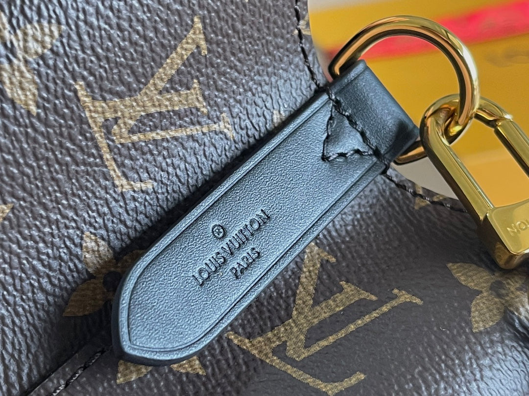 Special grade with a full set of packaging [super grade all-steel hardware original factory leather] M44020 presbyopic black