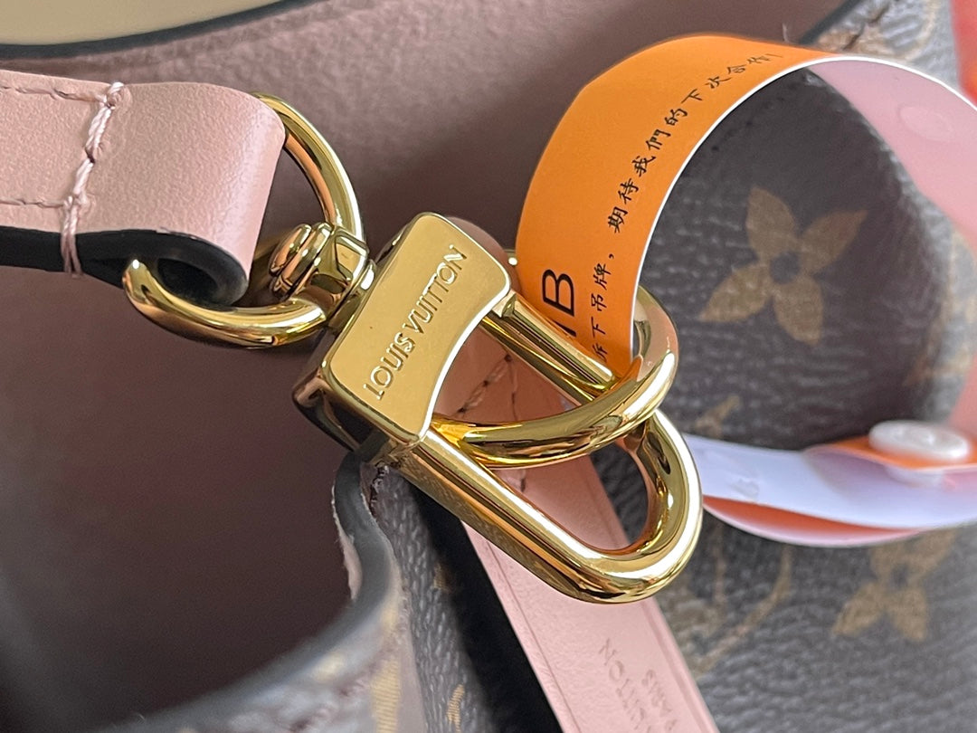 Special grade with a full set of packaging [super grade all steel hardware original leather] M44022 old pollen