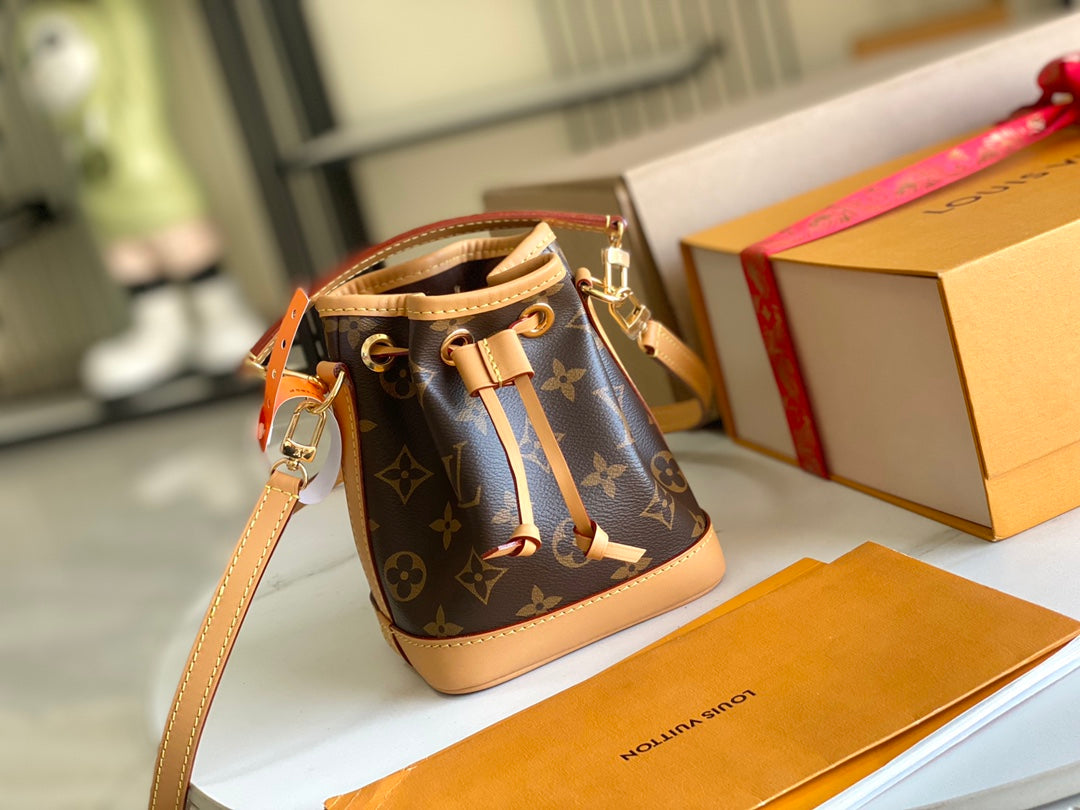 Special grade with a full set of packaging [super grade all steel hardware original factory leather] M81266 presbyopia