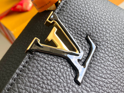 [Special quality original leather M59209 black patent leather chain]
