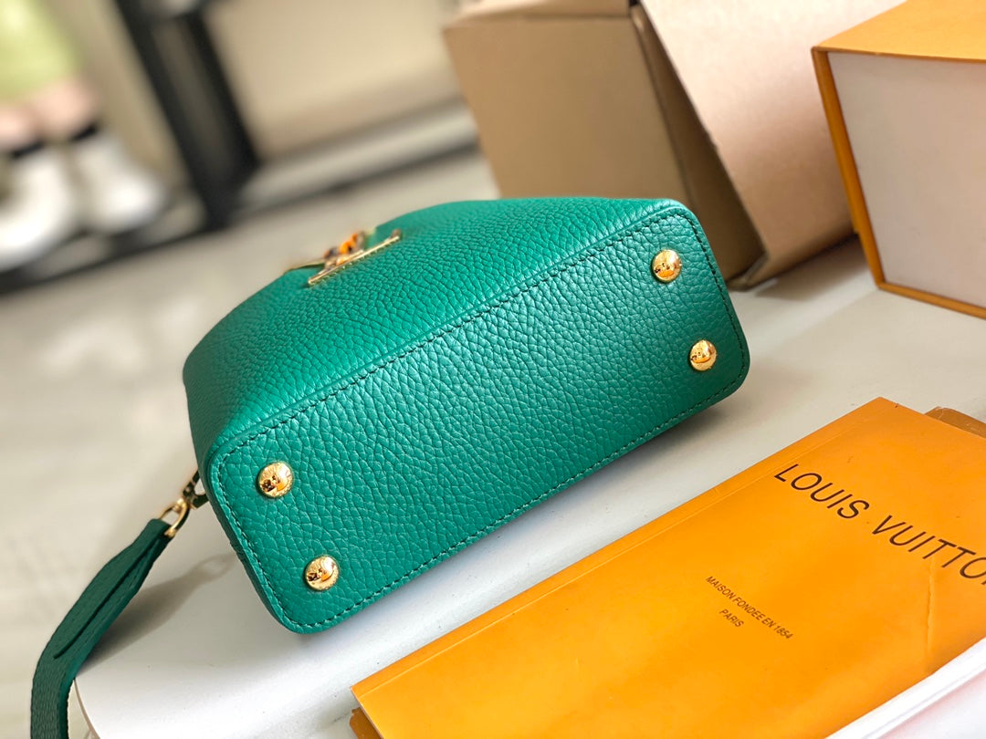 【Premium boutique original leather 💋 M21164 emerald with ostrich shell buckle】